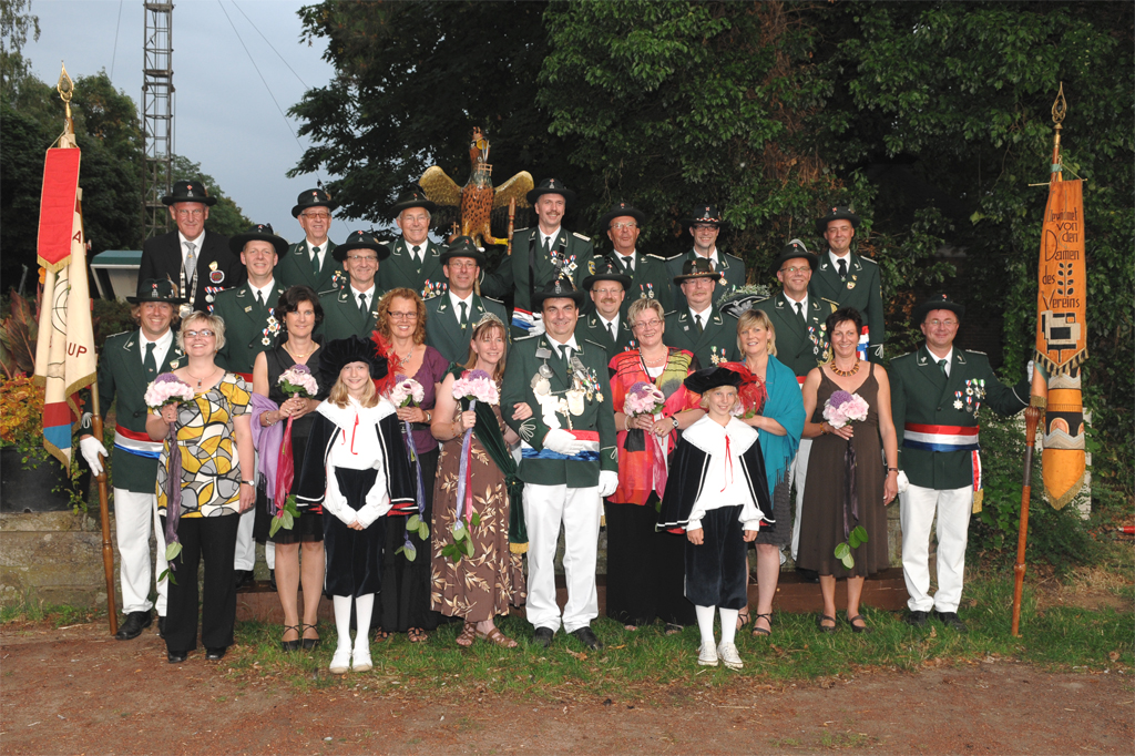 2010 König Christian Gövert mit Throngesellschaft